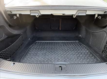 Mercedes-Benz - E-class