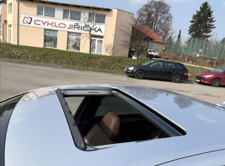 Mercedes-Benz - E-class