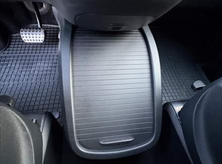 Mercedes-Benz - V-class