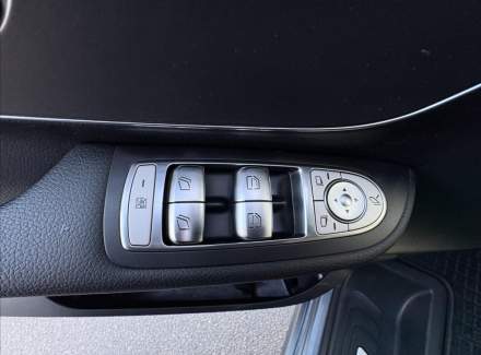 Mercedes-Benz - V-class