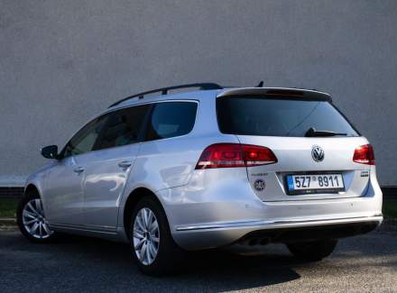 Volkswagen - Passat