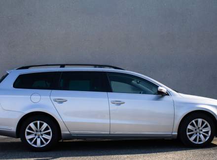 Volkswagen - Passat
