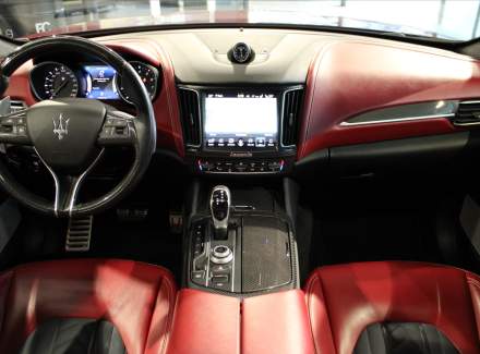 Maserati - Levante