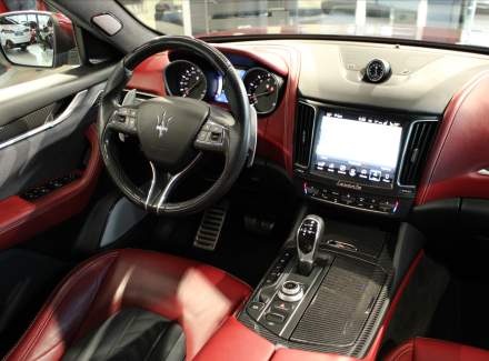 Maserati - Levante