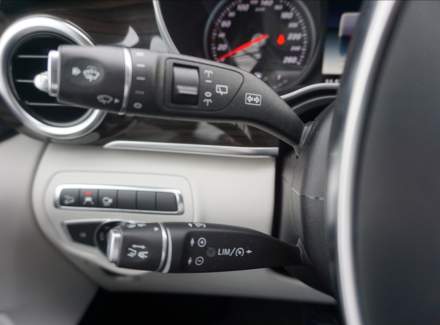 Mercedes-Benz - V-class