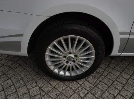 Mercedes-Benz - V-class