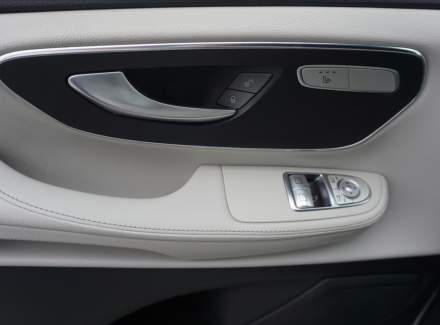 Mercedes-Benz - V-class