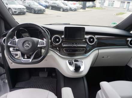 Mercedes-Benz - V-class