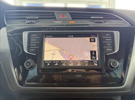 Volkswagen - Touran