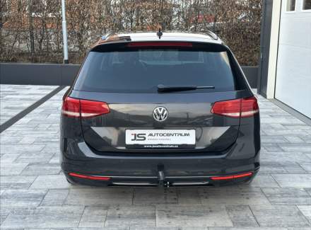 Volkswagen - Passat