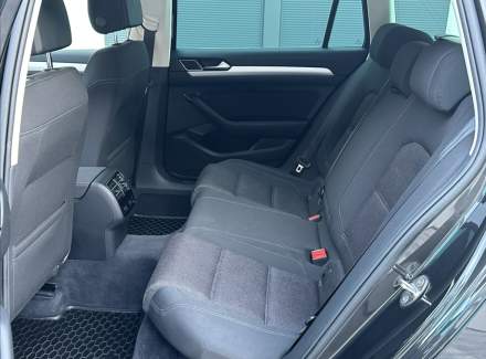 Volkswagen - Passat