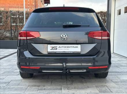 Volkswagen - Passat