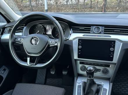 Volkswagen - Passat