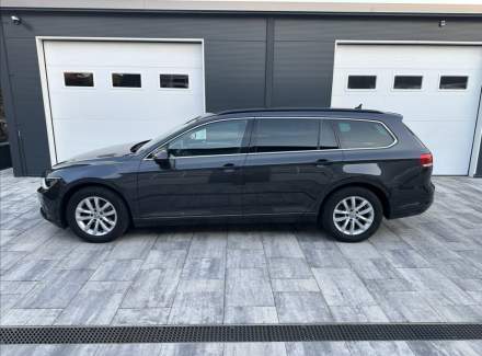 Volkswagen - Passat
