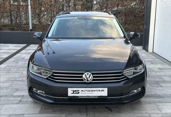 Volkswagen - Passat