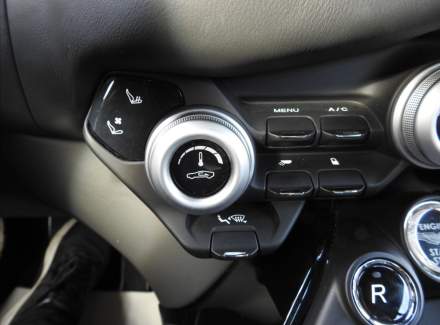 Aston Martin - V12 Vantage