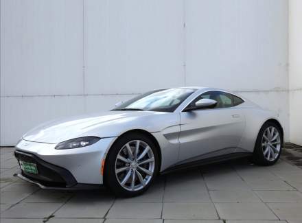 Aston Martin - V12 Vantage