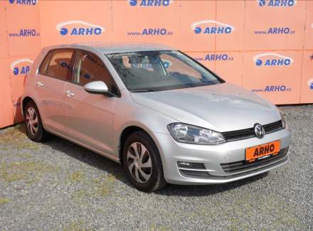 Volkswagen - Golf