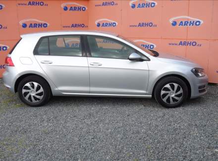 Volkswagen - Golf