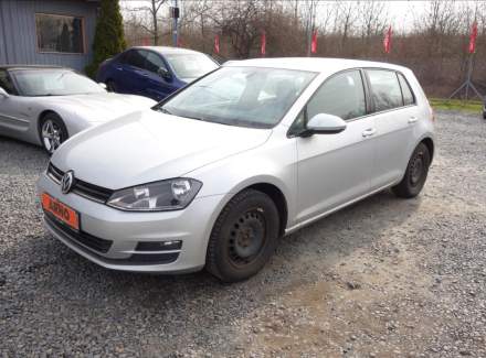 Volkswagen - Golf