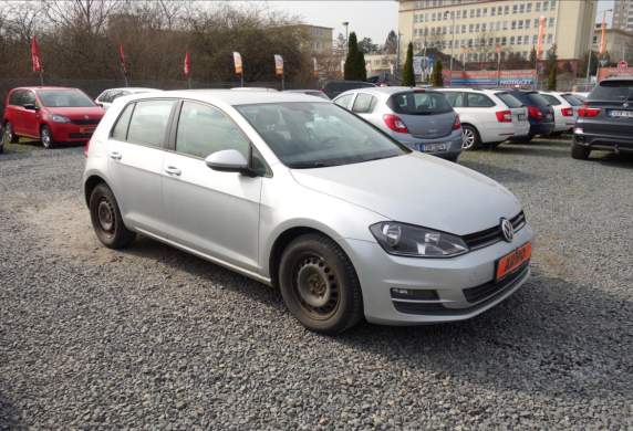 Volkswagen - Golf
