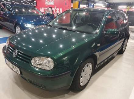 Volkswagen - Golf