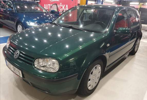 Volkswagen - Golf