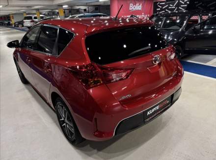 Toyota - Auris