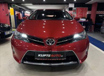 Toyota - Auris