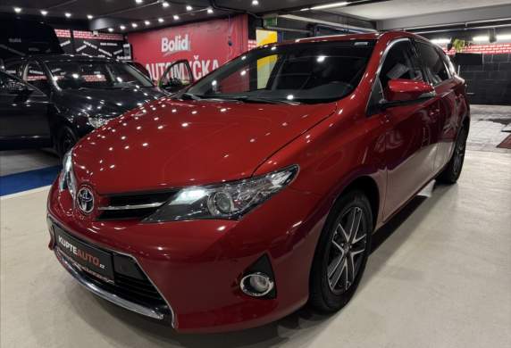 Toyota - Auris