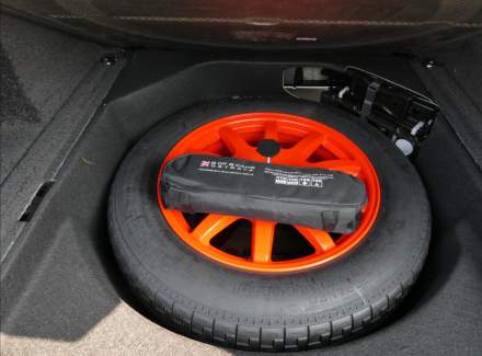 Land Rover - Range Rover