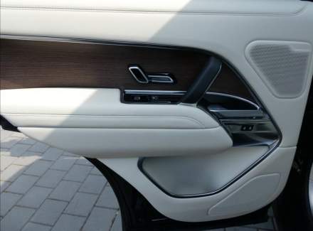 Land Rover - Range Rover