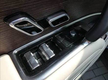 Land Rover - Range Rover