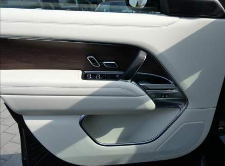 Land Rover - Range Rover