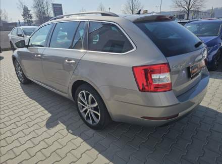 Škoda - Octavia