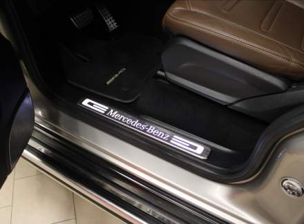 Mercedes-Benz - G-class