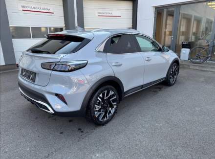 Kia - XCeed