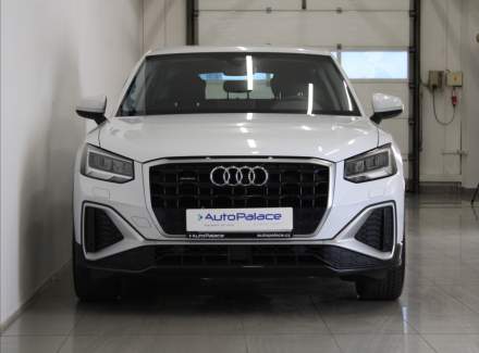 Audi - Q2