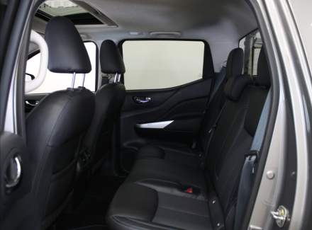 Nissan - Navara