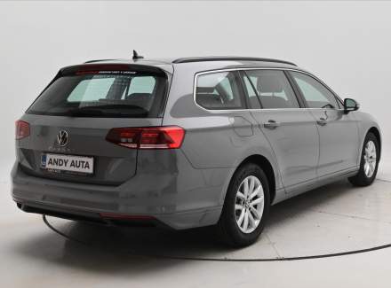 Volkswagen - Passat
