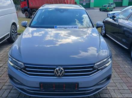 Volkswagen - Passat