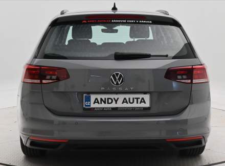 Volkswagen - Passat