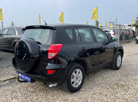 Toyota - RAV 4