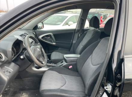 Toyota - RAV 4