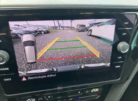 Volkswagen - Passat