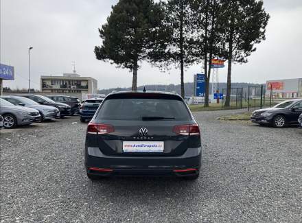 Volkswagen - Passat