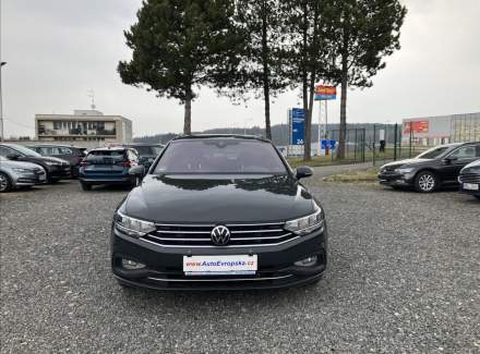 Volkswagen - Passat