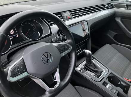 Volkswagen - Passat