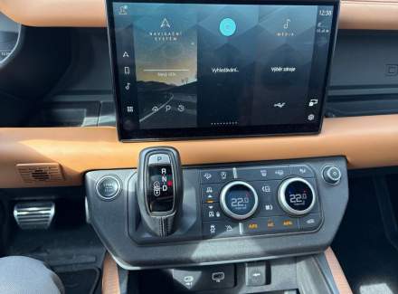 Land Rover - Defender