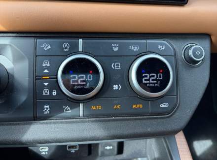 Land Rover - Defender